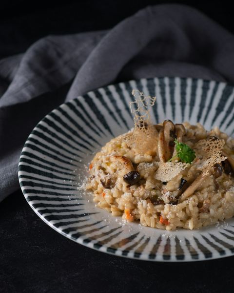 Risotto aux champignons des bois et tuile de parmesan